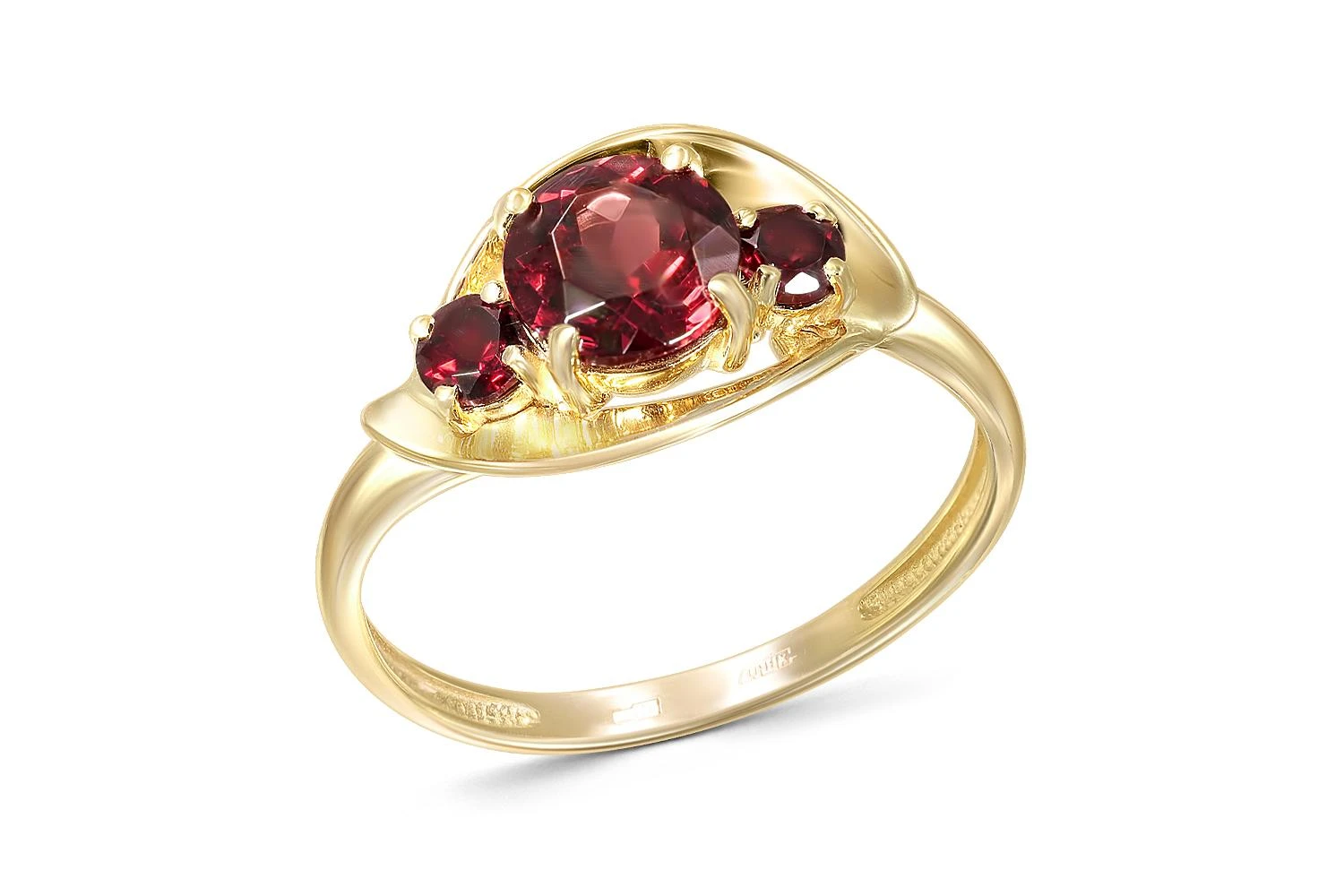 Кольцо из жёлтого золота с 3 гранатами