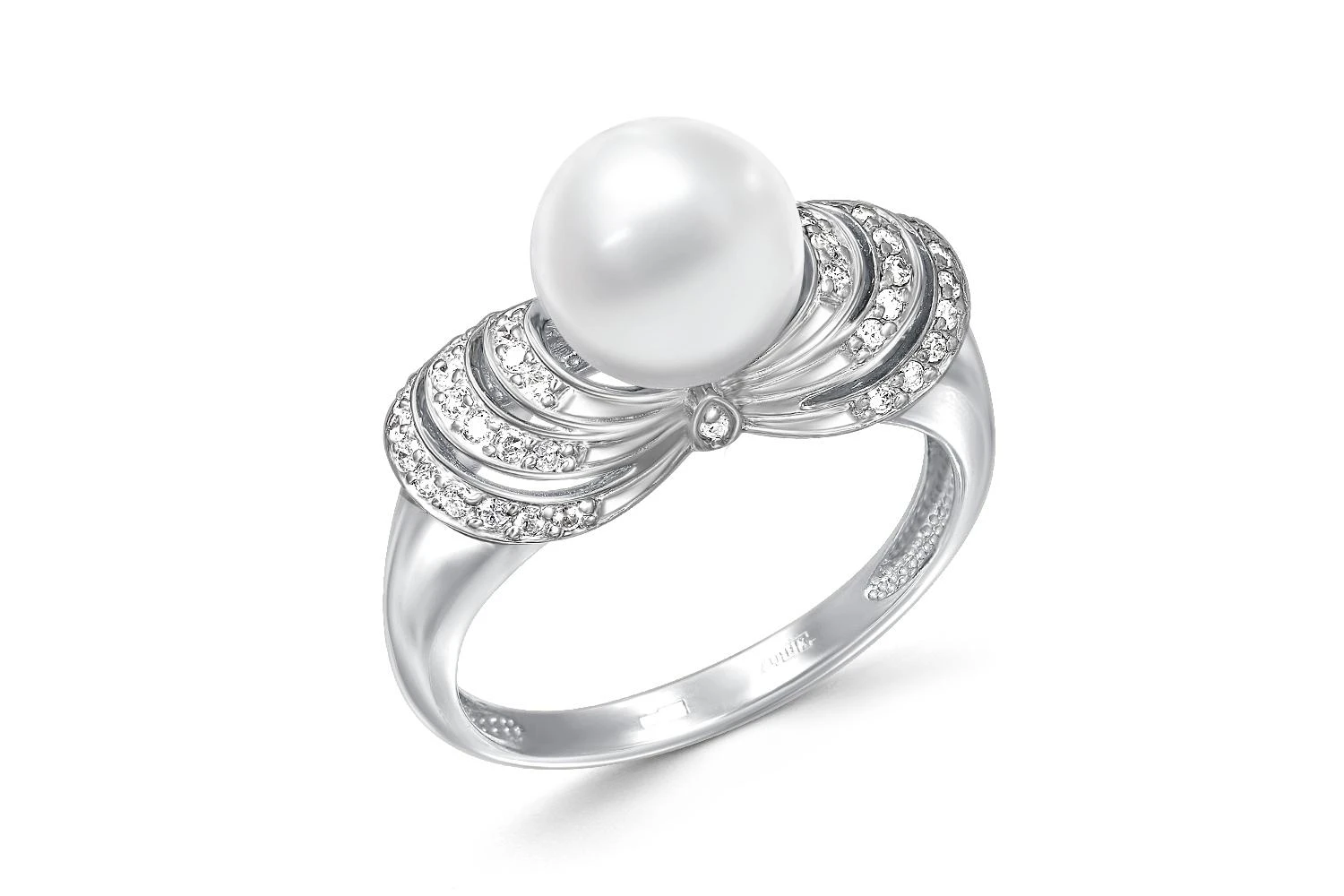 Кольцо из белого золота с жемчугом и 44 бриллиантами