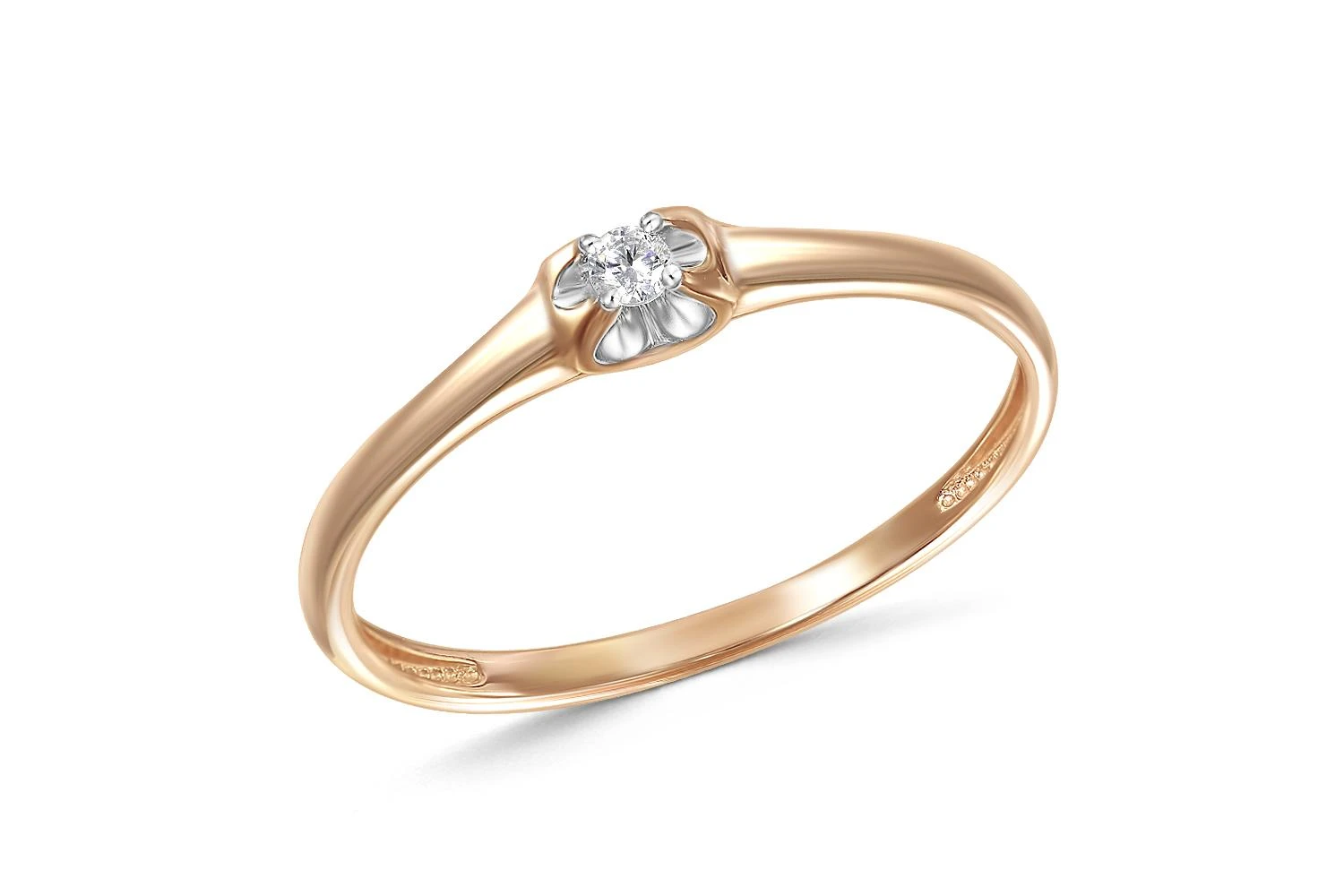 Кольцо из красного золота с муассанитом