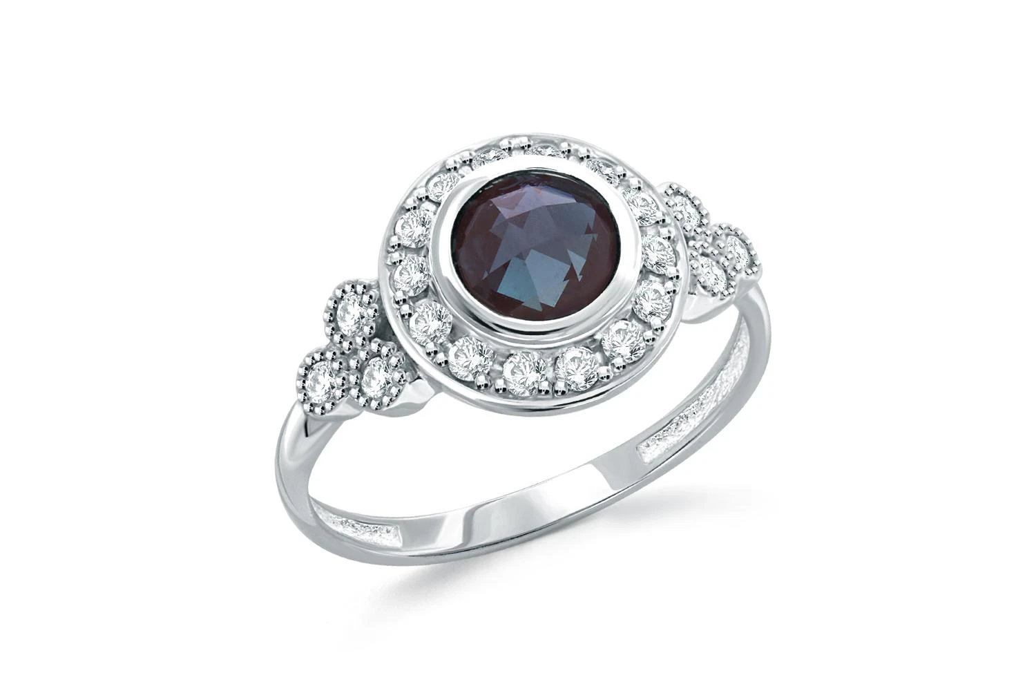 Кольцо из белого золота с александритом и 20 бриллиантами