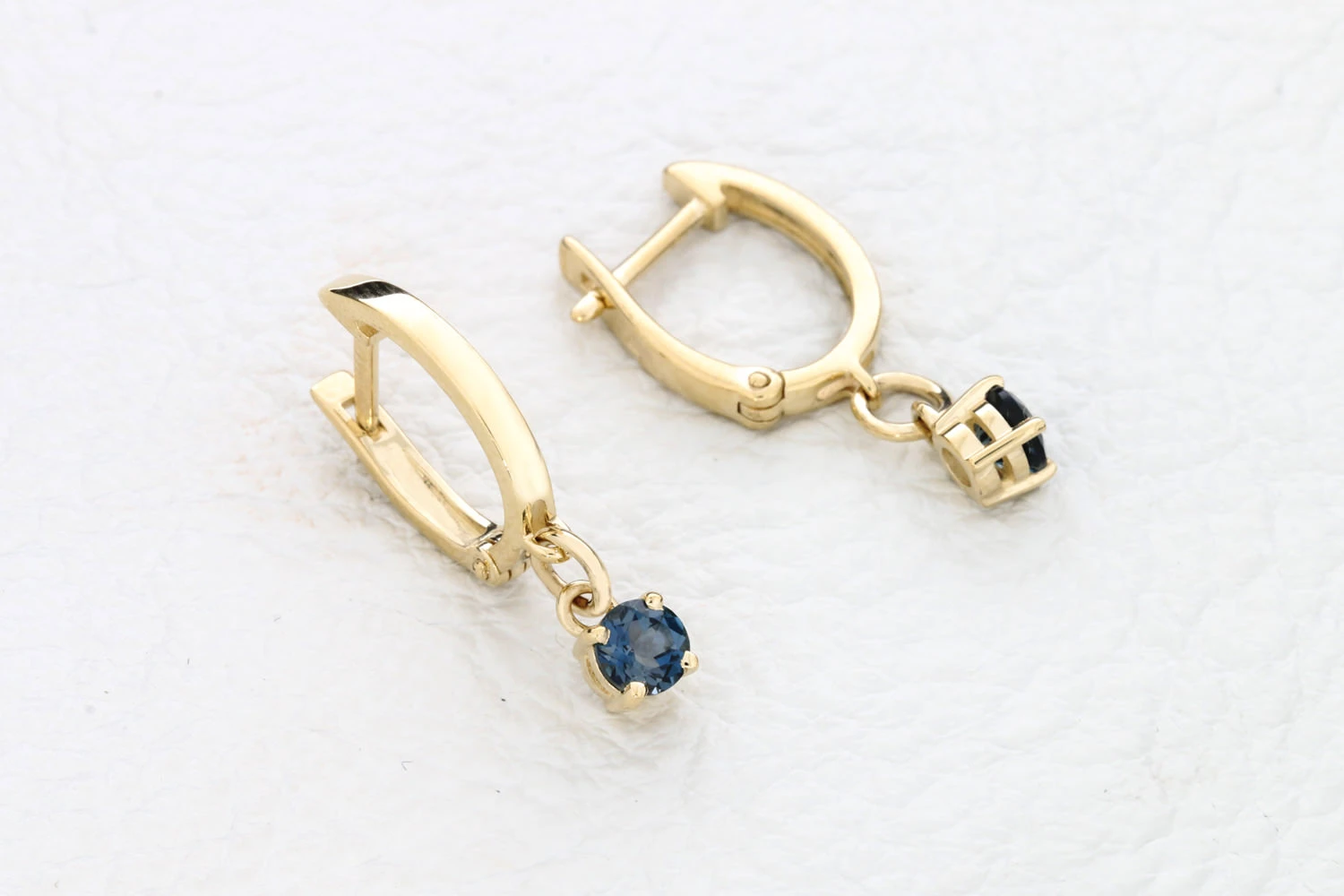 Серьги из жёлтого золота с 2 топазами лондон