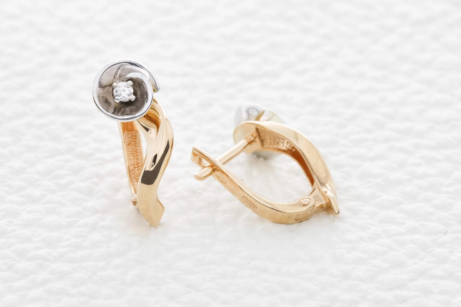 Серьги Цветы из красного золота с 2 фианитами