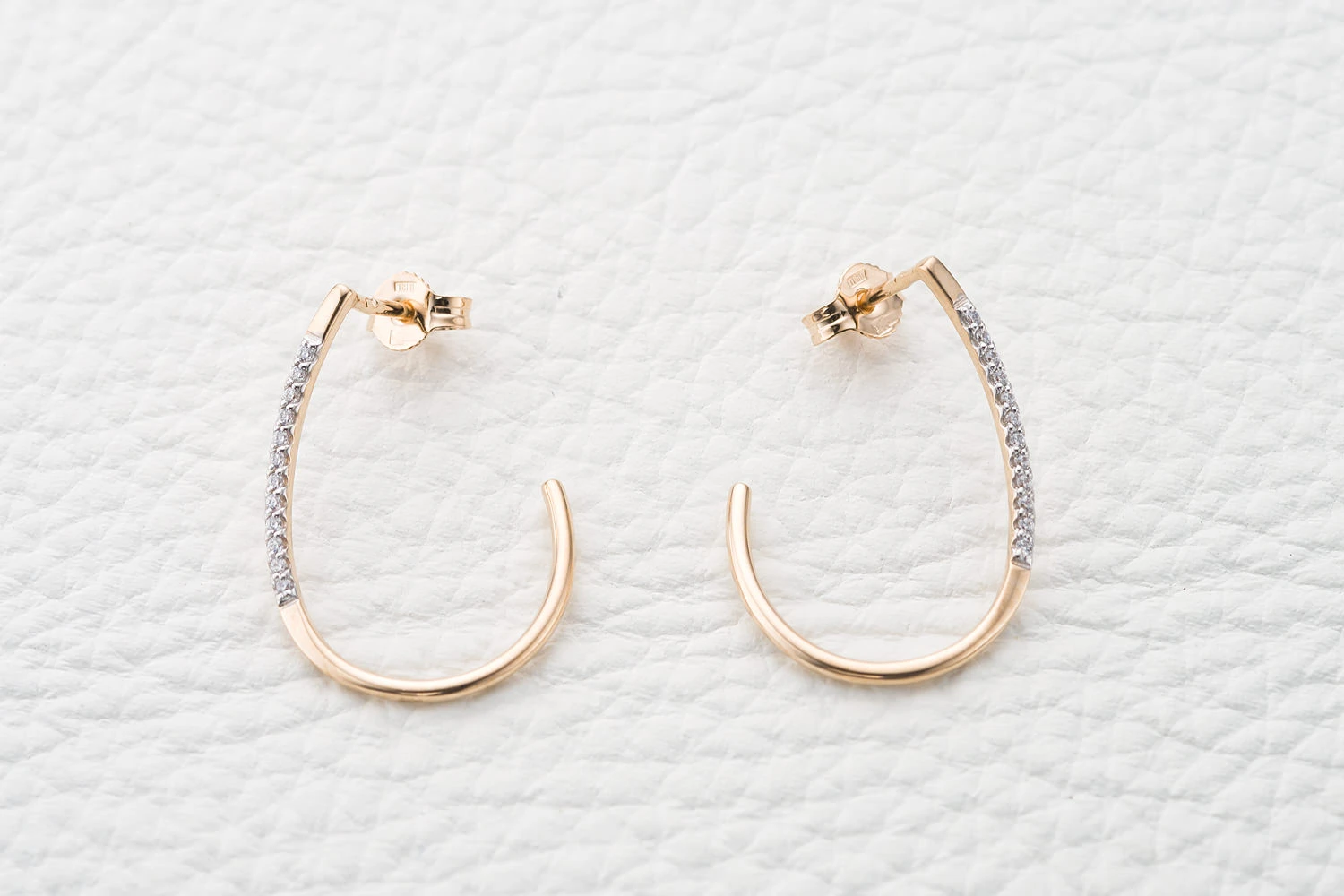 Серьги-пусеты Дорожки из красного золота с 24 фианитами