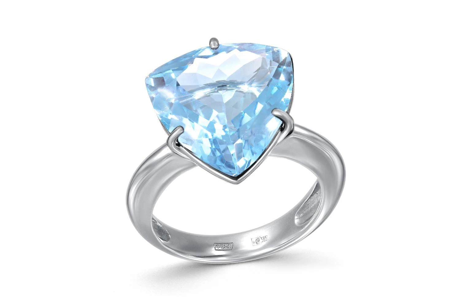 Кольцо из белого золота с топазом sky