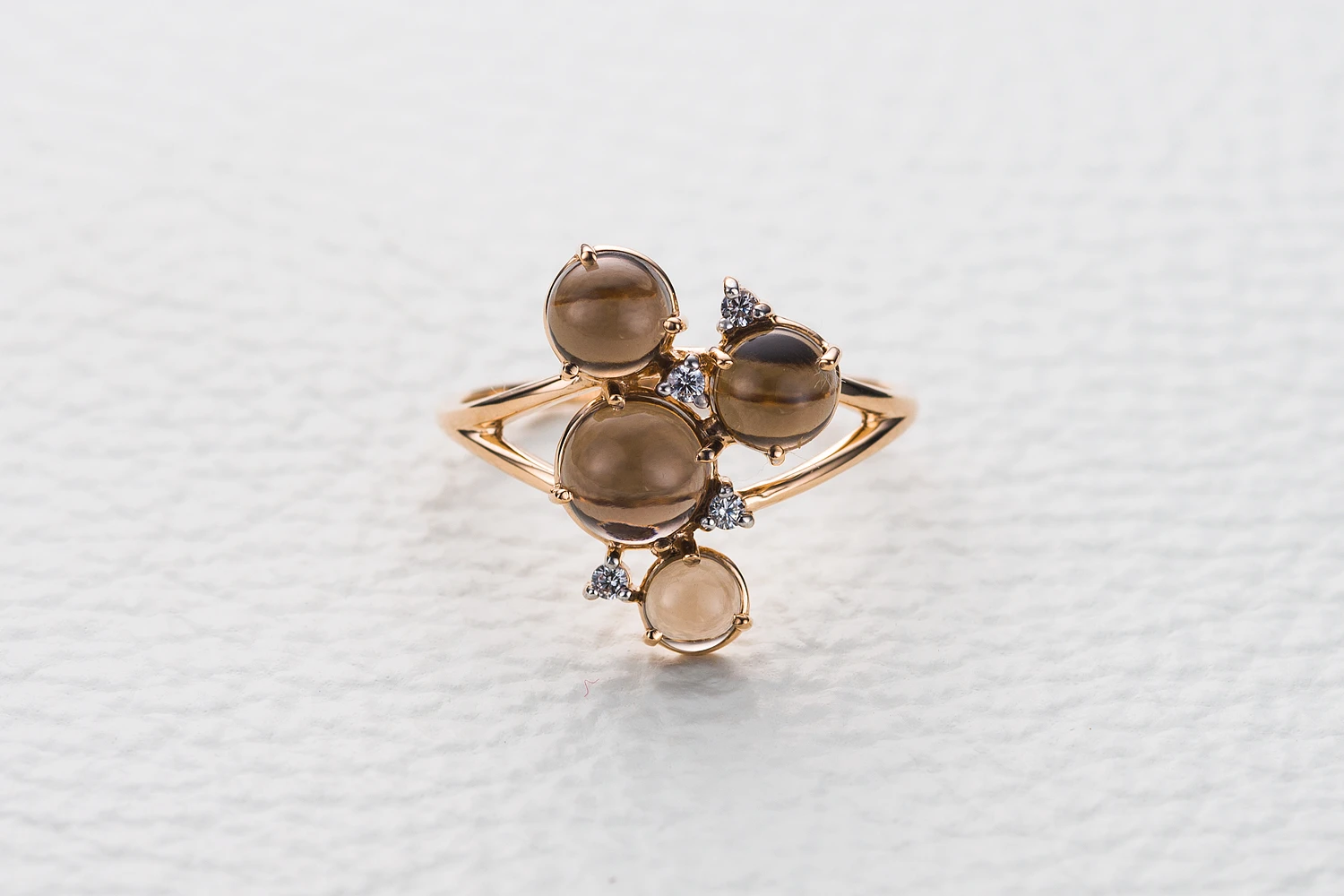 Кольцо из красного золота с раухтопазом, хризолитом и цитрином