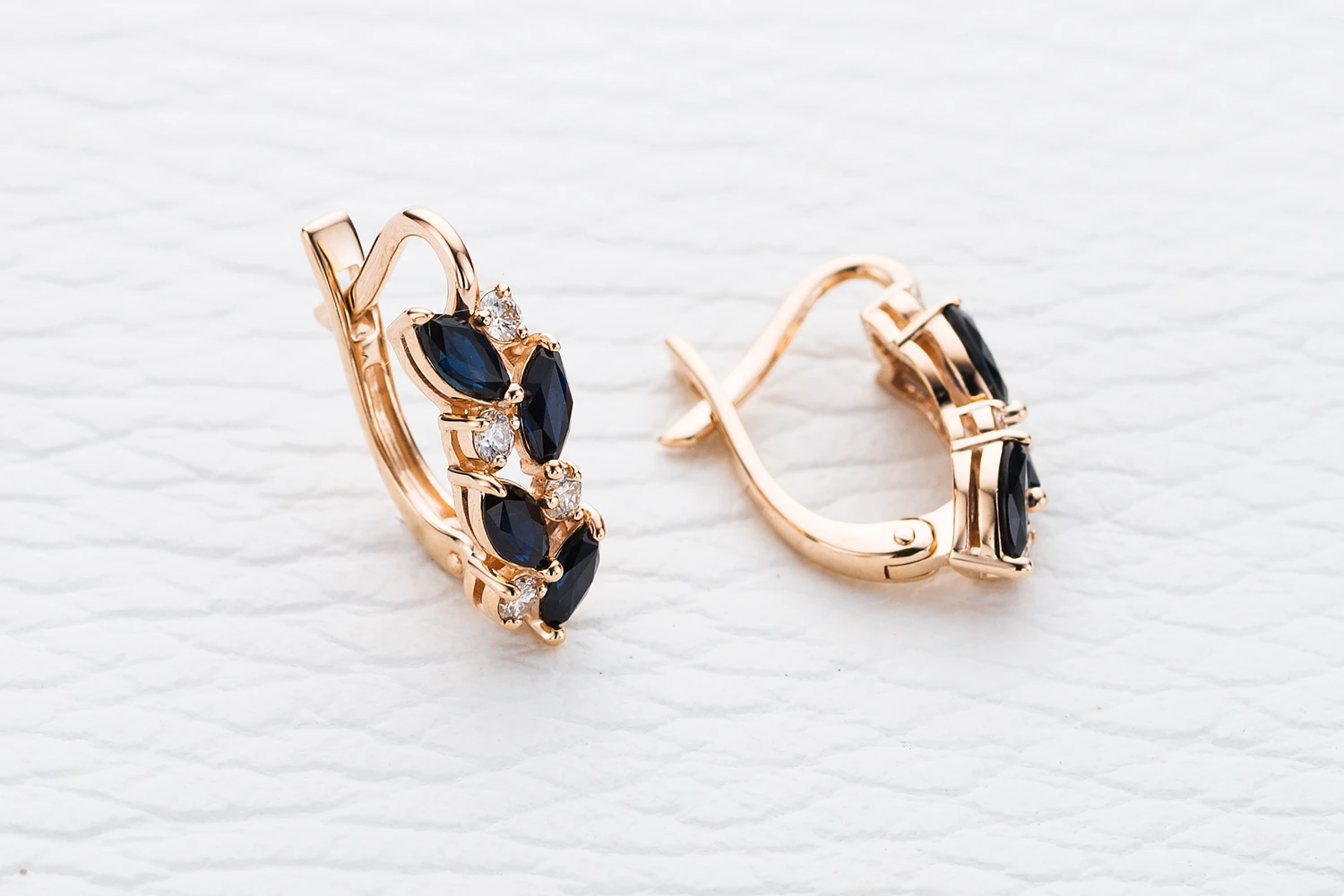 Серьги из красного золота с 8 сапфирами и 8 бриллиантами