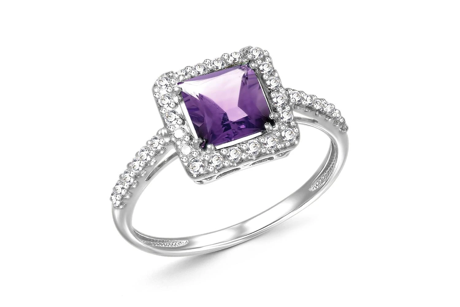 Кольцо из белого золота с аметистом и 32 фианитами