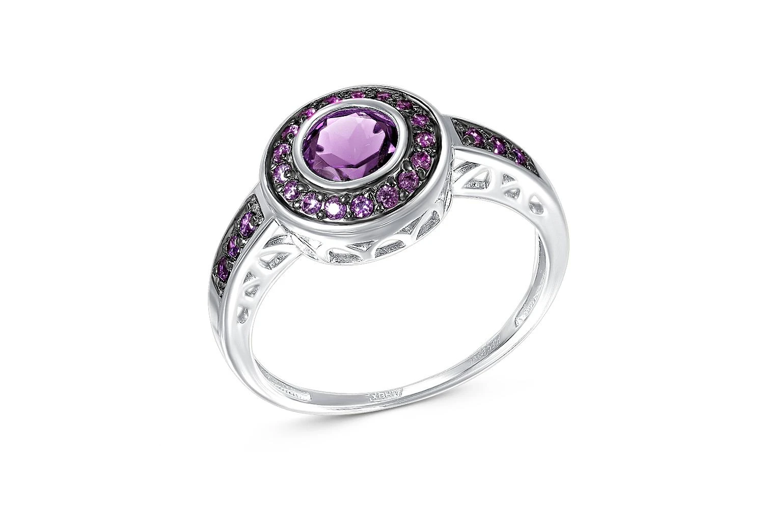 Кольцо из белого золота с аметистом и 23 фианитами