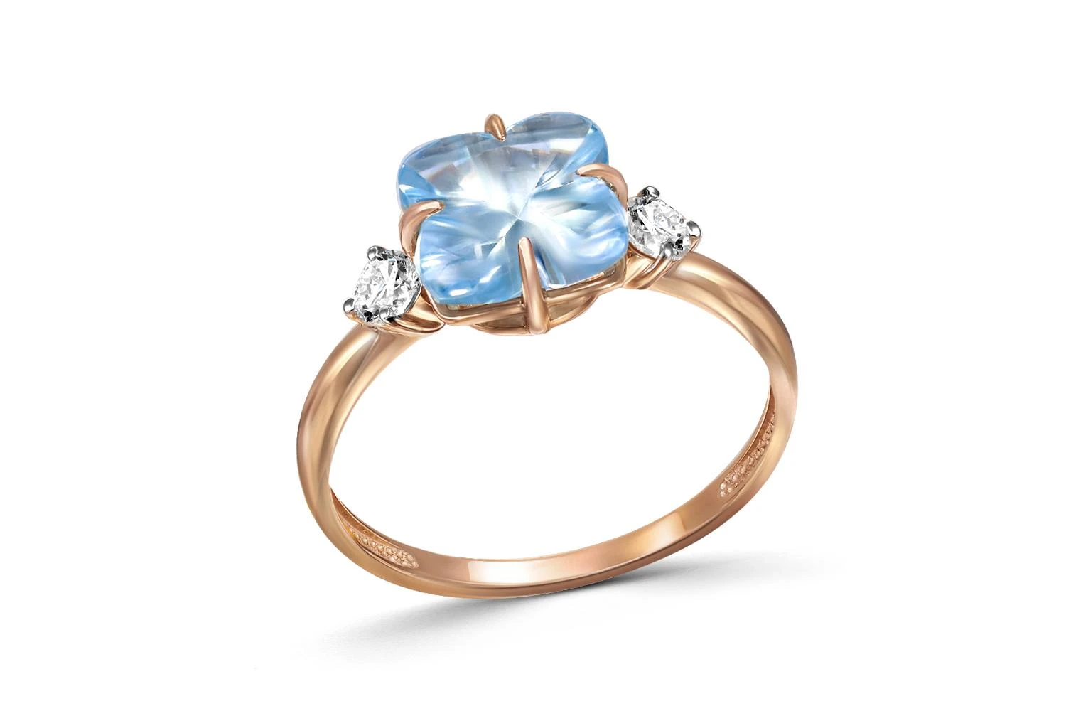 Кольцо из красного золота с топазом sky и 2 фианитами