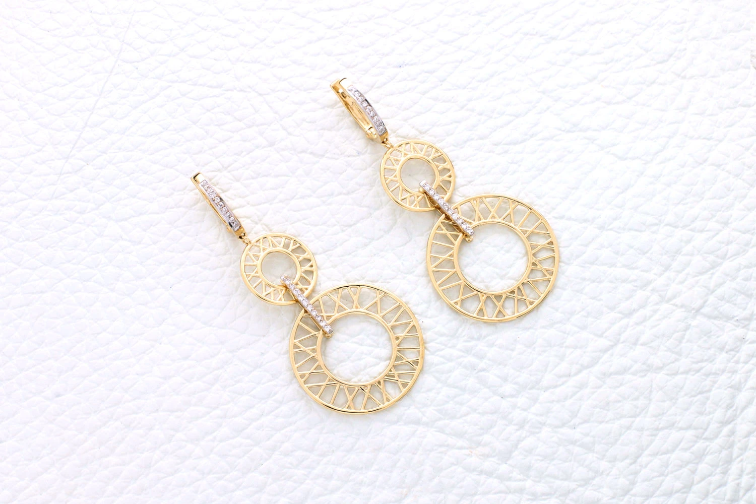 Серьги Круги из жёлтого золота с 38 бриллиантами