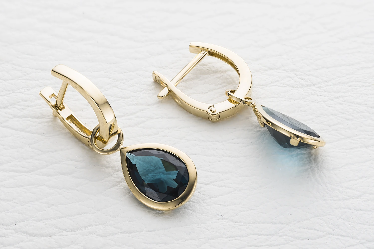 Серьги-трансформеры из жёлтого золота с 2 ситаллами