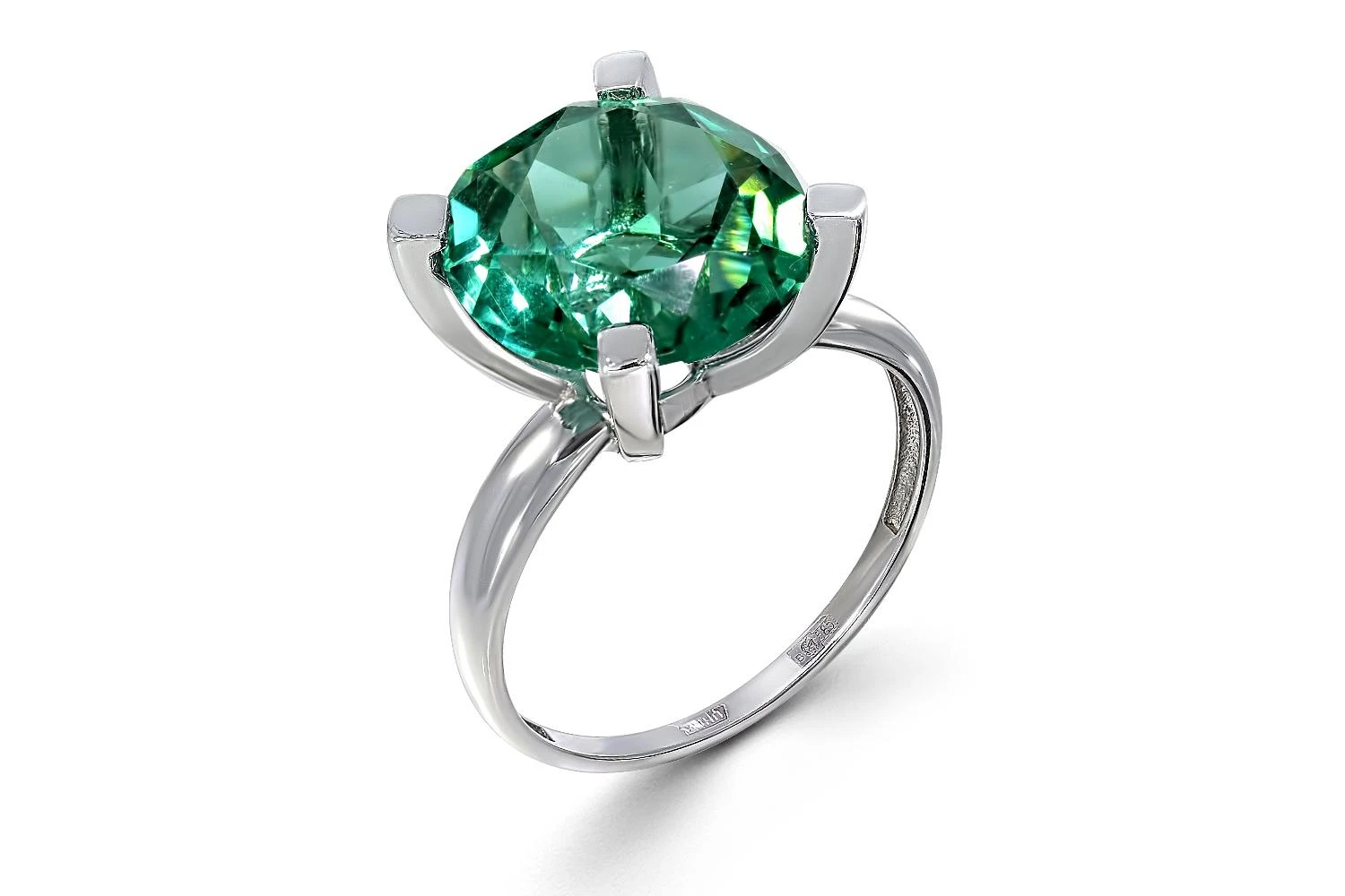 Кольцо из белого золота с кварцем