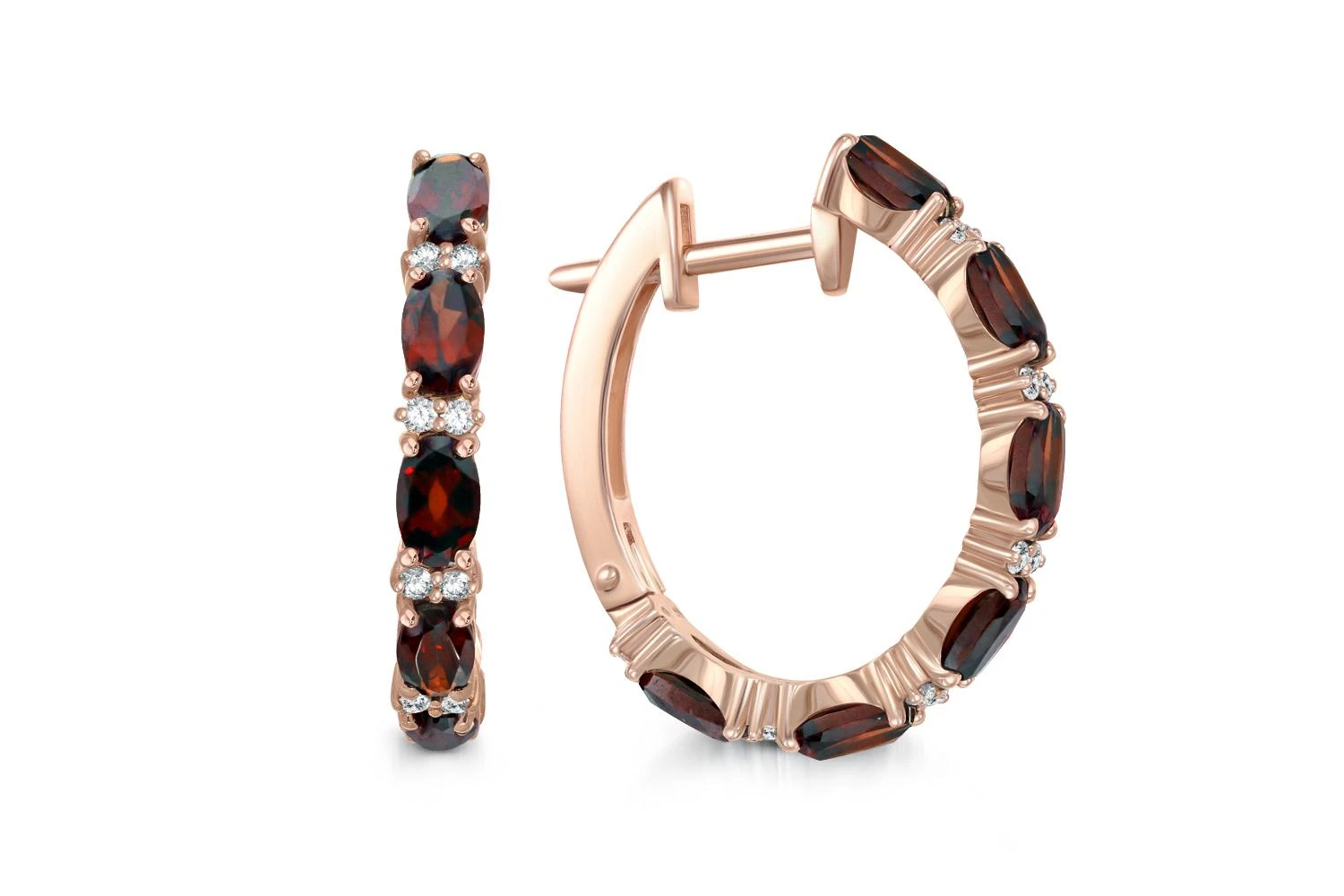 Серьги из красного золота с 12 гранатами и 24 фианитами