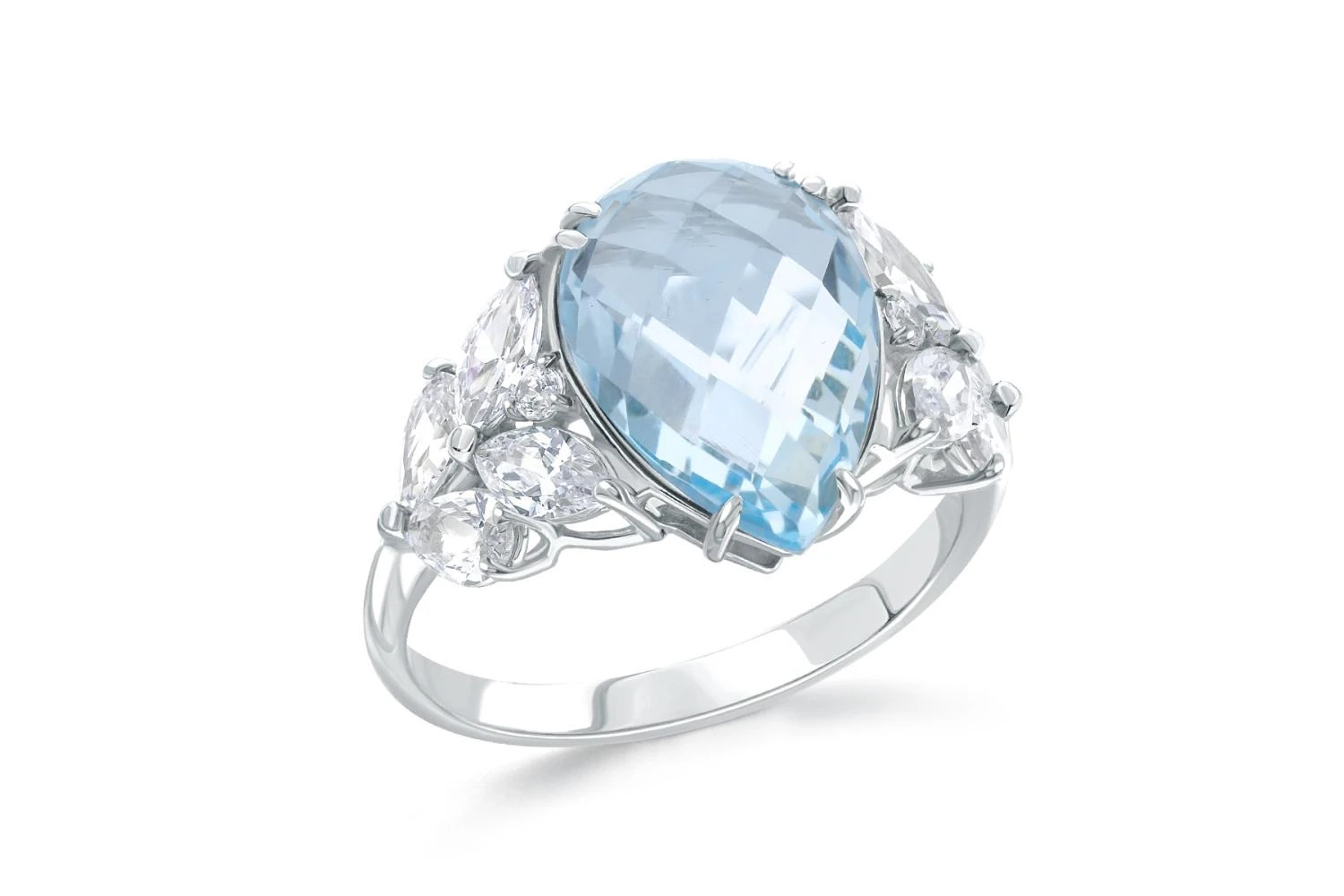 Кольцо из белого золота с топазом sky и 10 фианитами