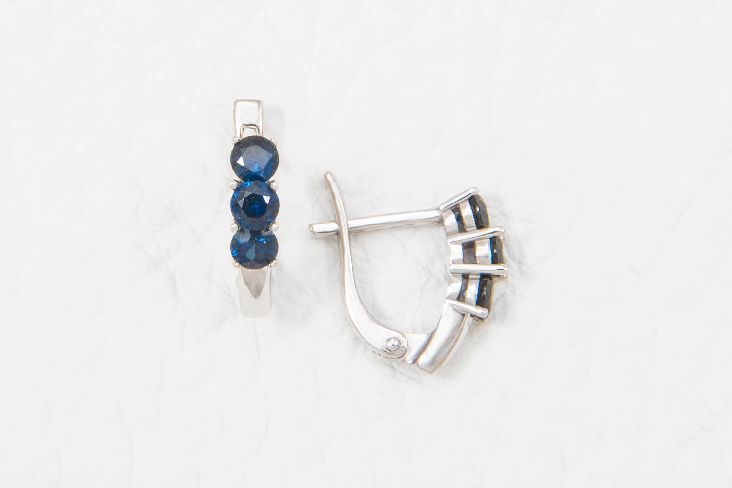 Серьги из белого золота с 6 сапфирами