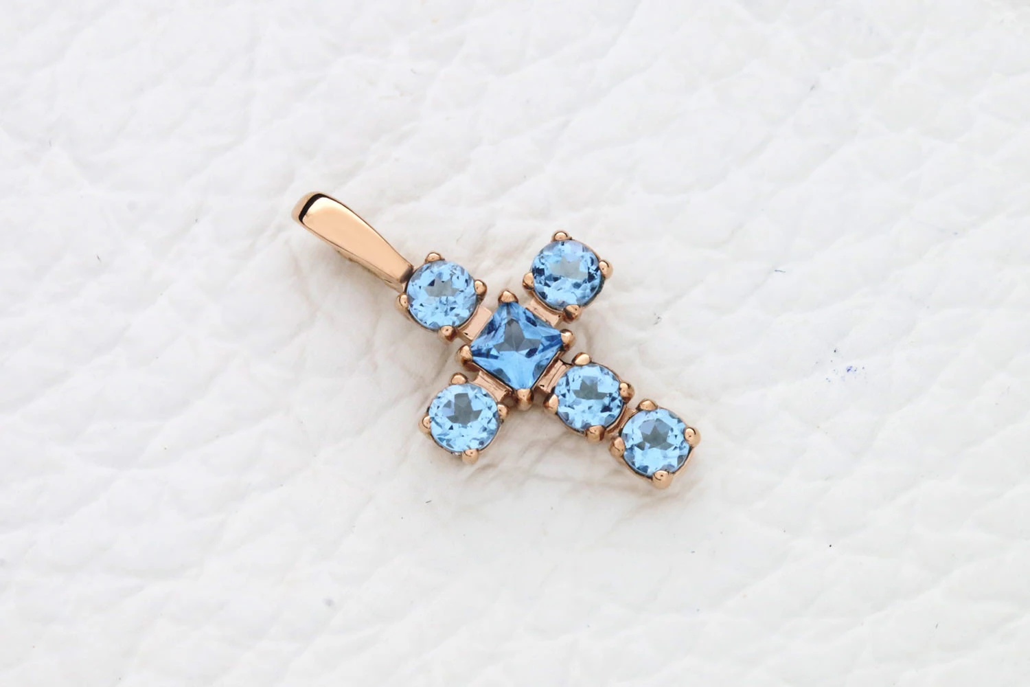 Крест из красного золота с 6 топазами swiss