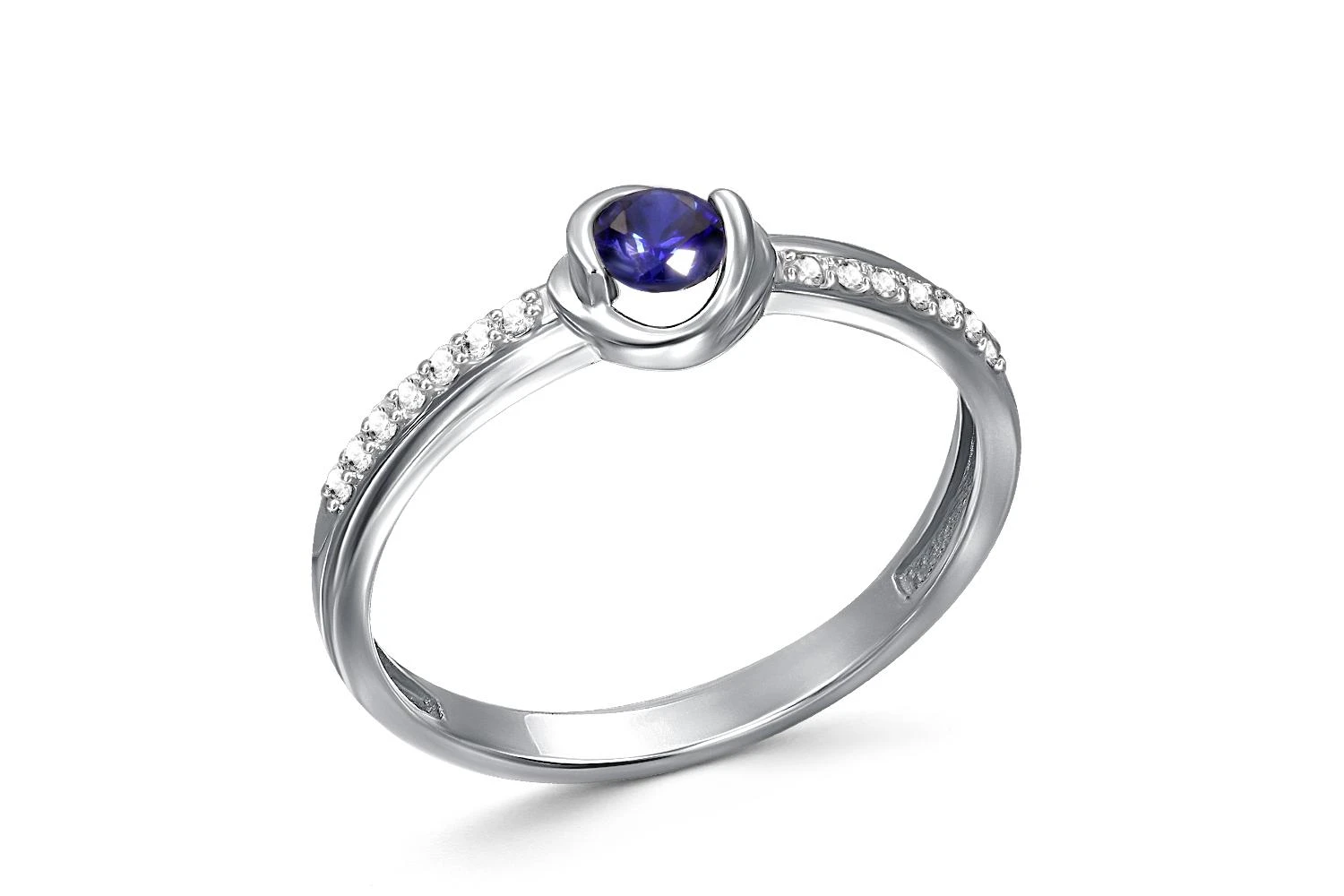 Кольцо из белого золота с сапфиром и 14 бриллиантами