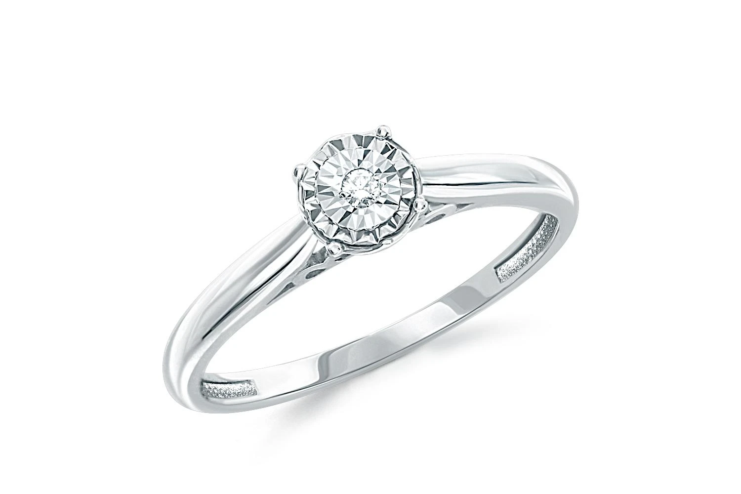 Кольцо из белого золота с бриллиантом