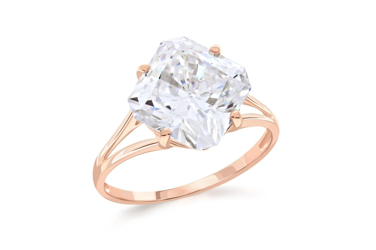 Кольцо из красного золота с фианитом