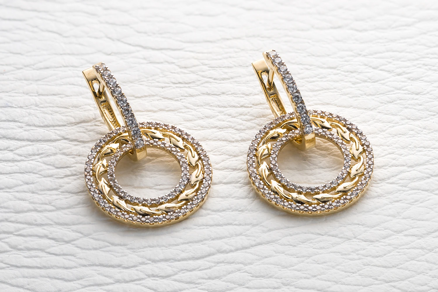 Серьги Круги из жёлтого золота с 168 фианитами