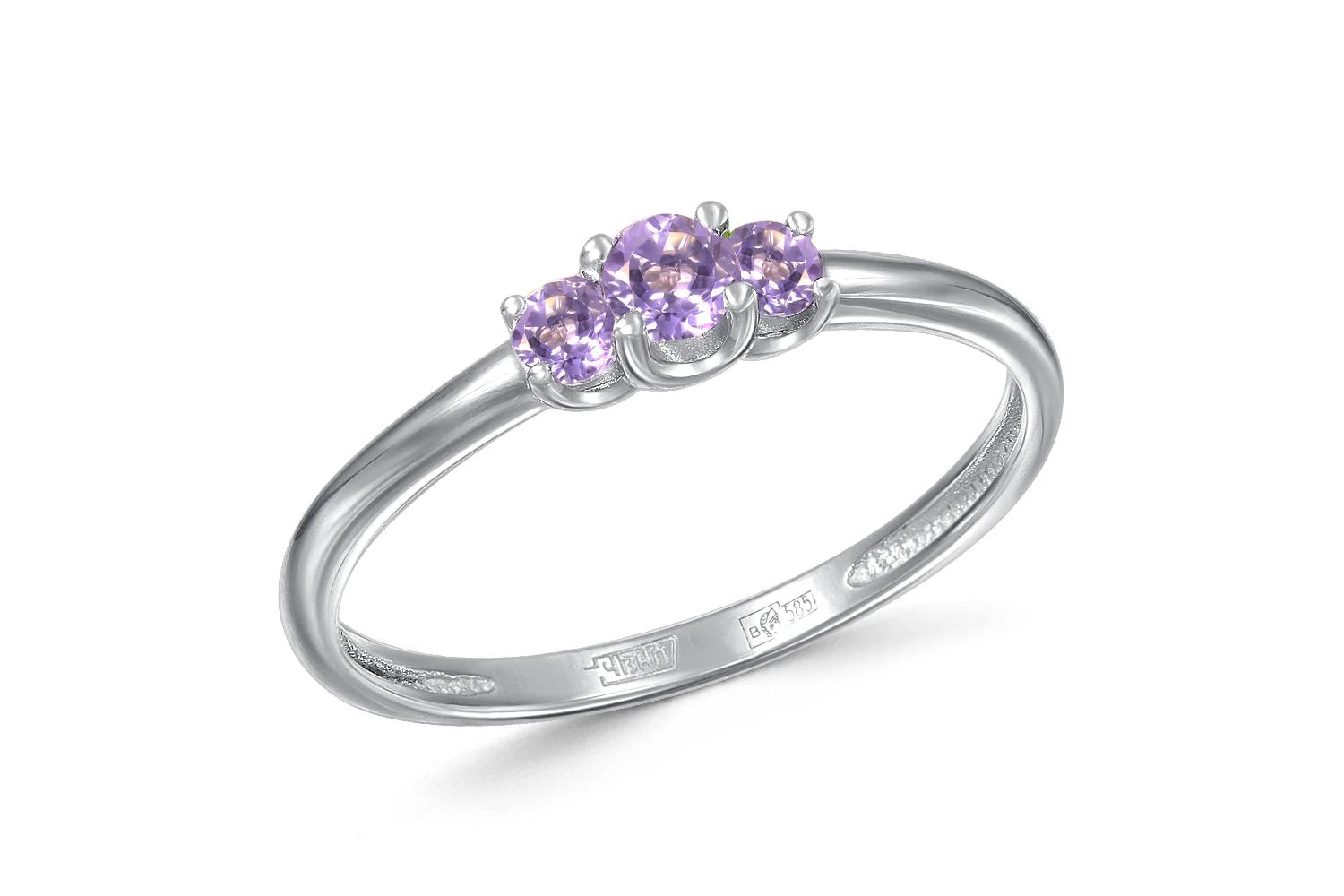 Кольцо из белого золота с 3 аметистами