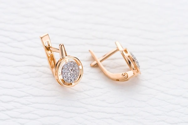 Серьги Круги из красного золота с 38 фианитами