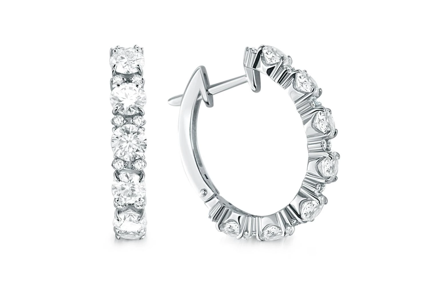 Серьги из белого золота с 46 муассанитами