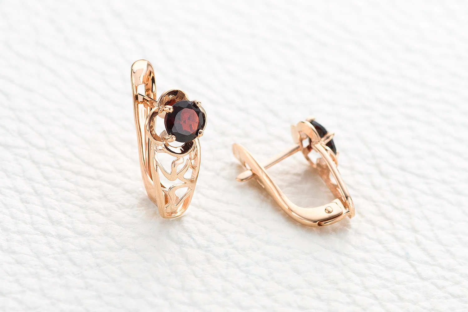 Серьги Цветы из красного золота с 2 гранатами