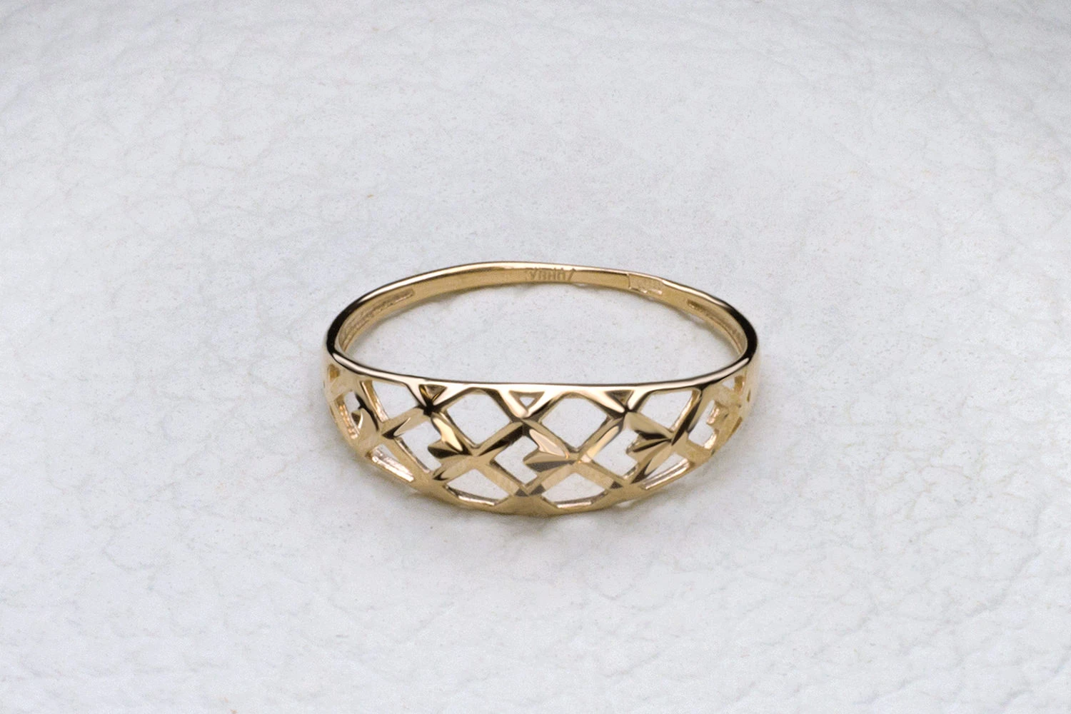 Кольцо из красного золота без вставок