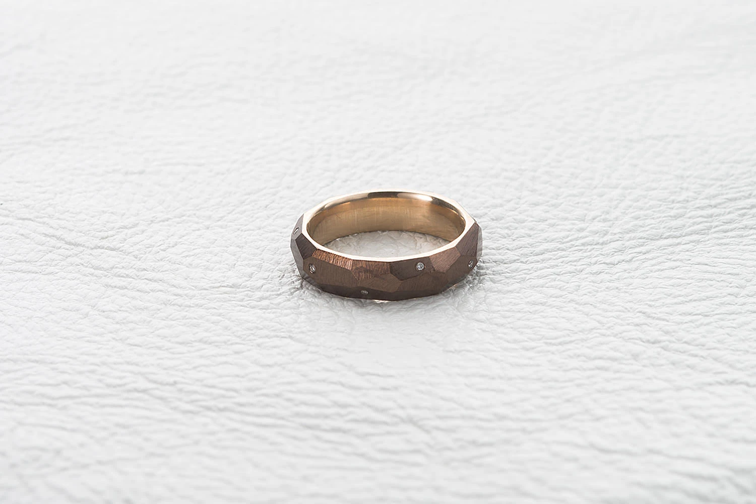 Кольцо из красного золота с 10 бриллиантами