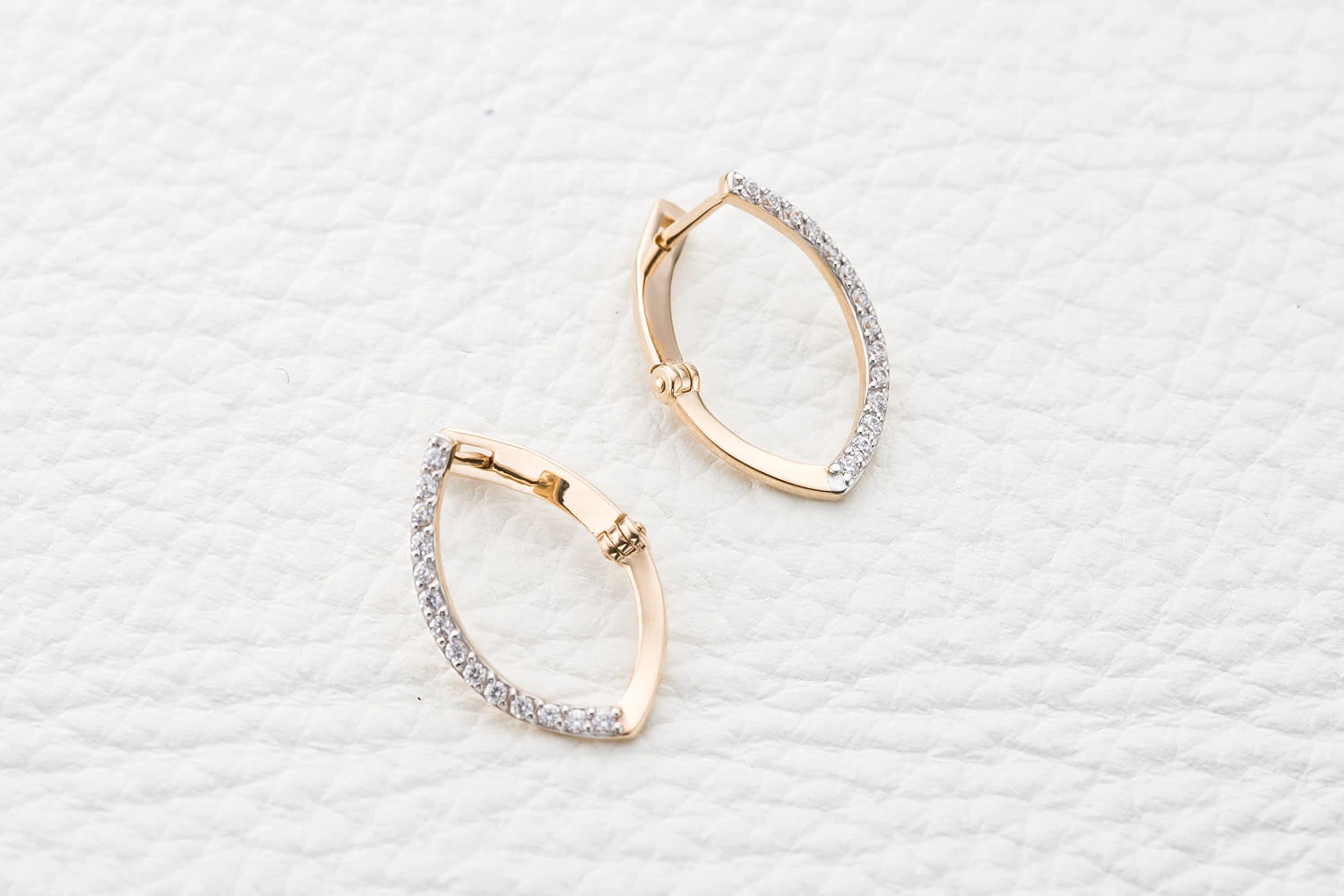 Серьги Дорожки из красного золота с 28 фианитами