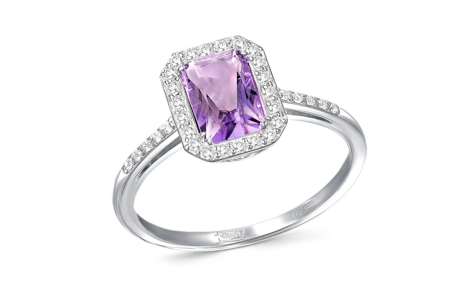 Кольцо из белого золота с аметистом и 32 фианитами