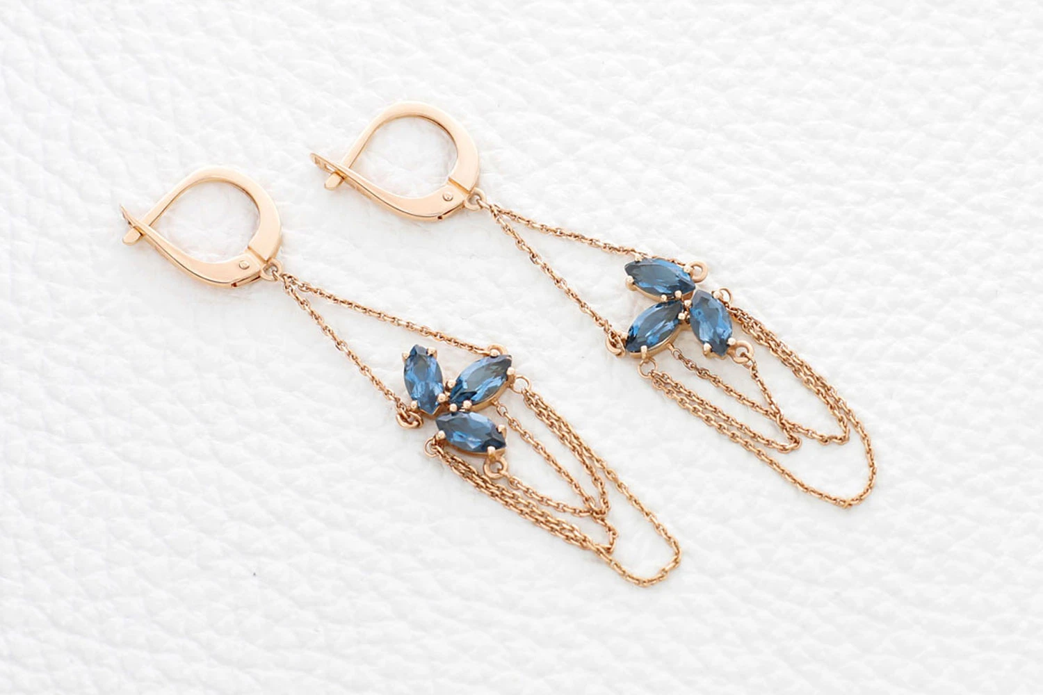 Серьги из красного золота с 6 топазами лондон