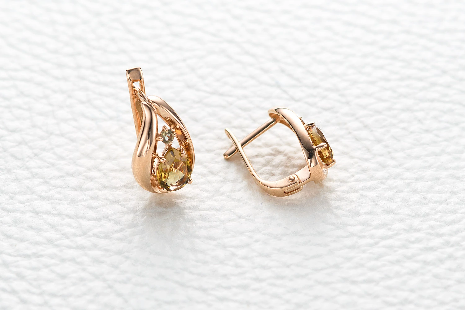 Серьги из красного золота с 4 султанитами