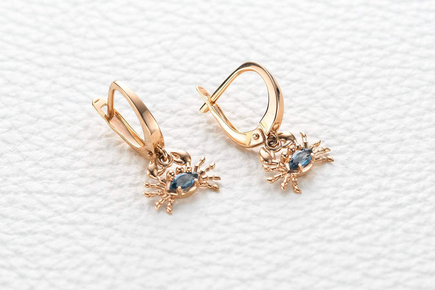 Серьги из красного золота с 2 топазами лондон