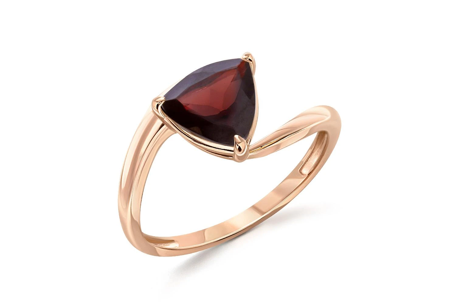 Кольцо из красного золота с гранатом