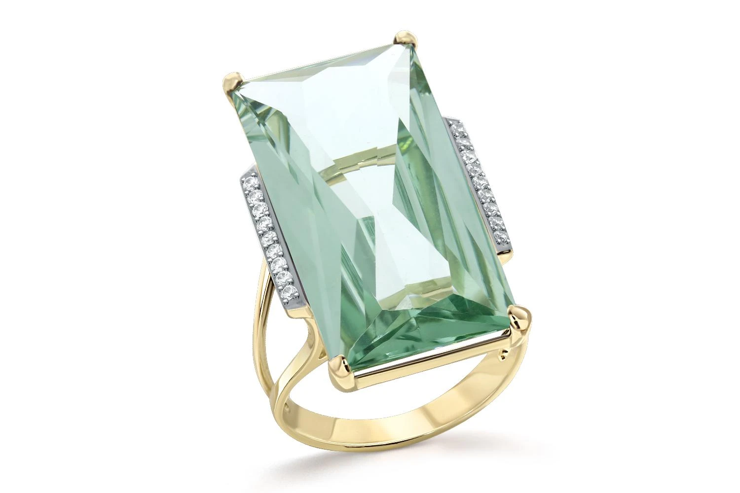 Кольцо из жёлтого золота с наноситалом и 18 фианитами