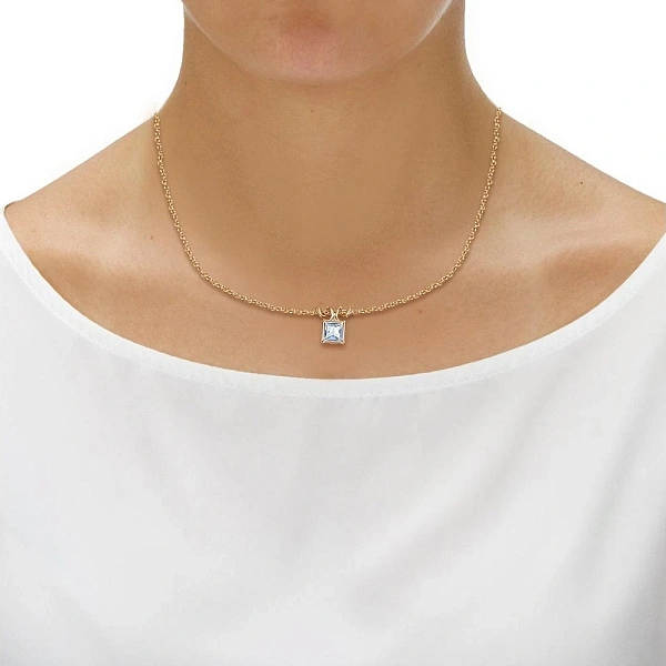 Колье из красного золота с топазом sky