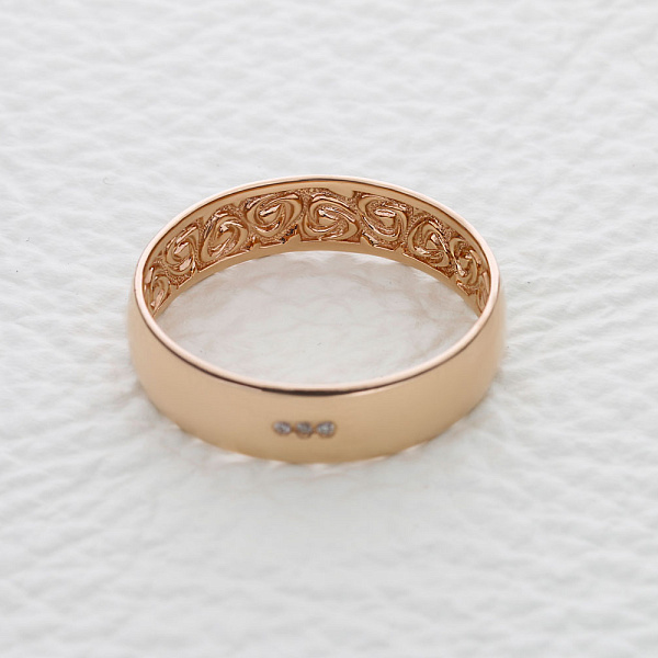 Обручальное кольцо из красного золота с 3 бриллиантами