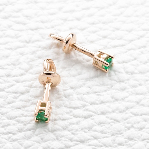 Серьги-пусеты из красного золота с 2 изумрудами