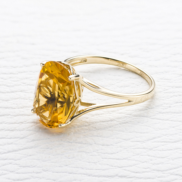 Кольцо из жёлтого золота с цитрином