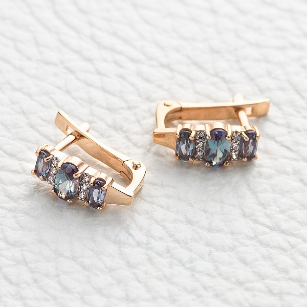 Серьги из красного золота с 6 александритами и 12 фианитами