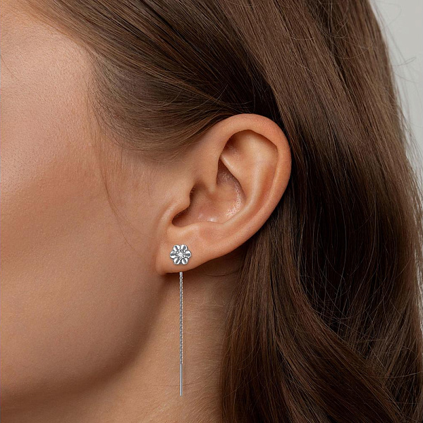 Серьги-продёвки Цветы из белого золота с 2 бриллиантами