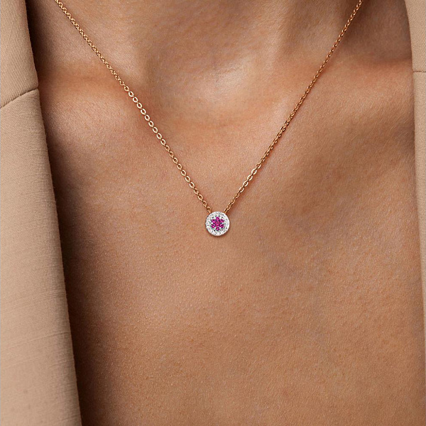 Колье из красного золота с 7 корундами и 15 бриллиантами