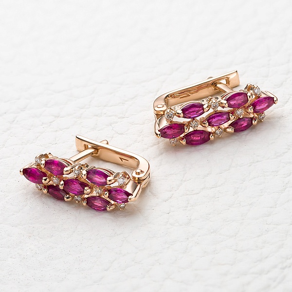 Серьги из красного золота с 14 рубинами и 16 бриллиантами
