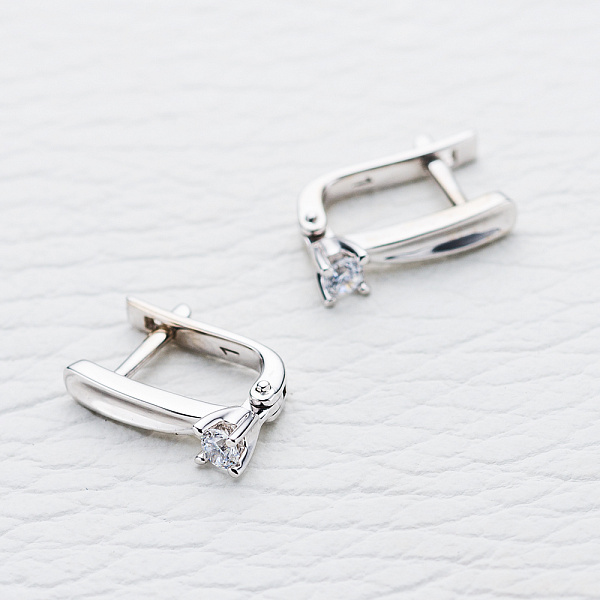 Серьги из белого золота с 2 фианитами