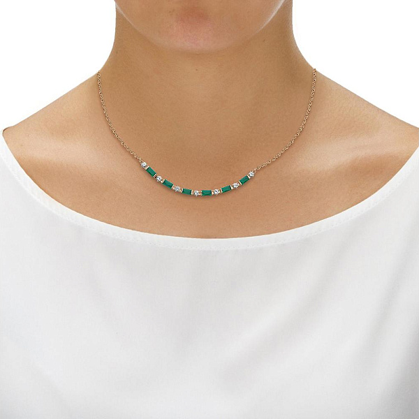 Колье из красного золота с 6 агатами и 7 сапфирами