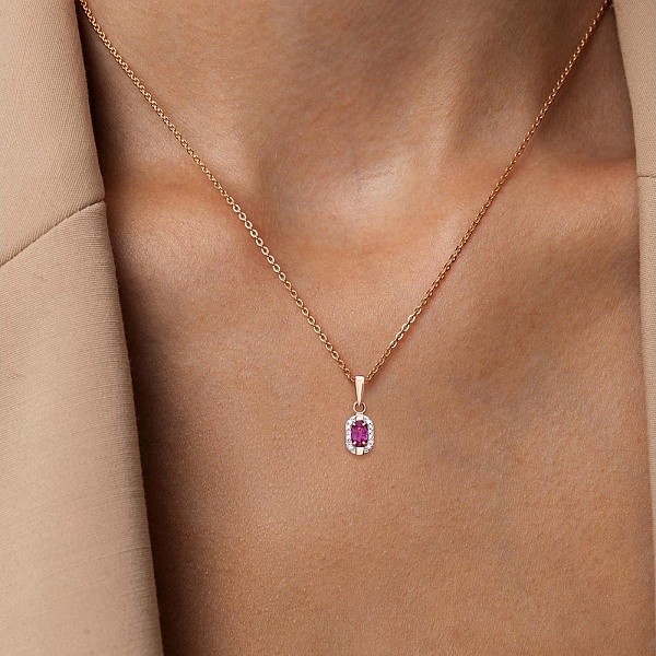 Подвеска из красного золота с рубином и 12 бриллиантами