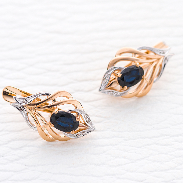 Серьги из красного золота с 2 сапфирами и 12 бриллиантами