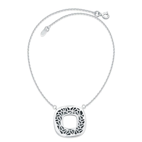 Колье из белого золота с 84 муассанитами